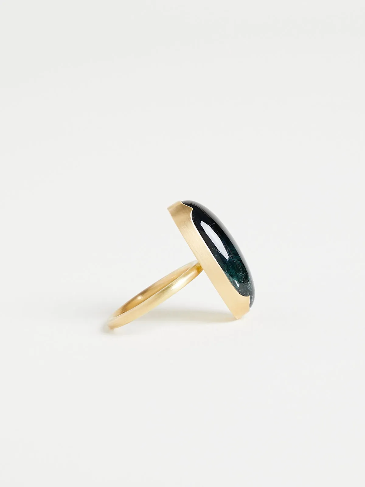 17ct Oval Indicolite Ring in 18k Yellow Gold