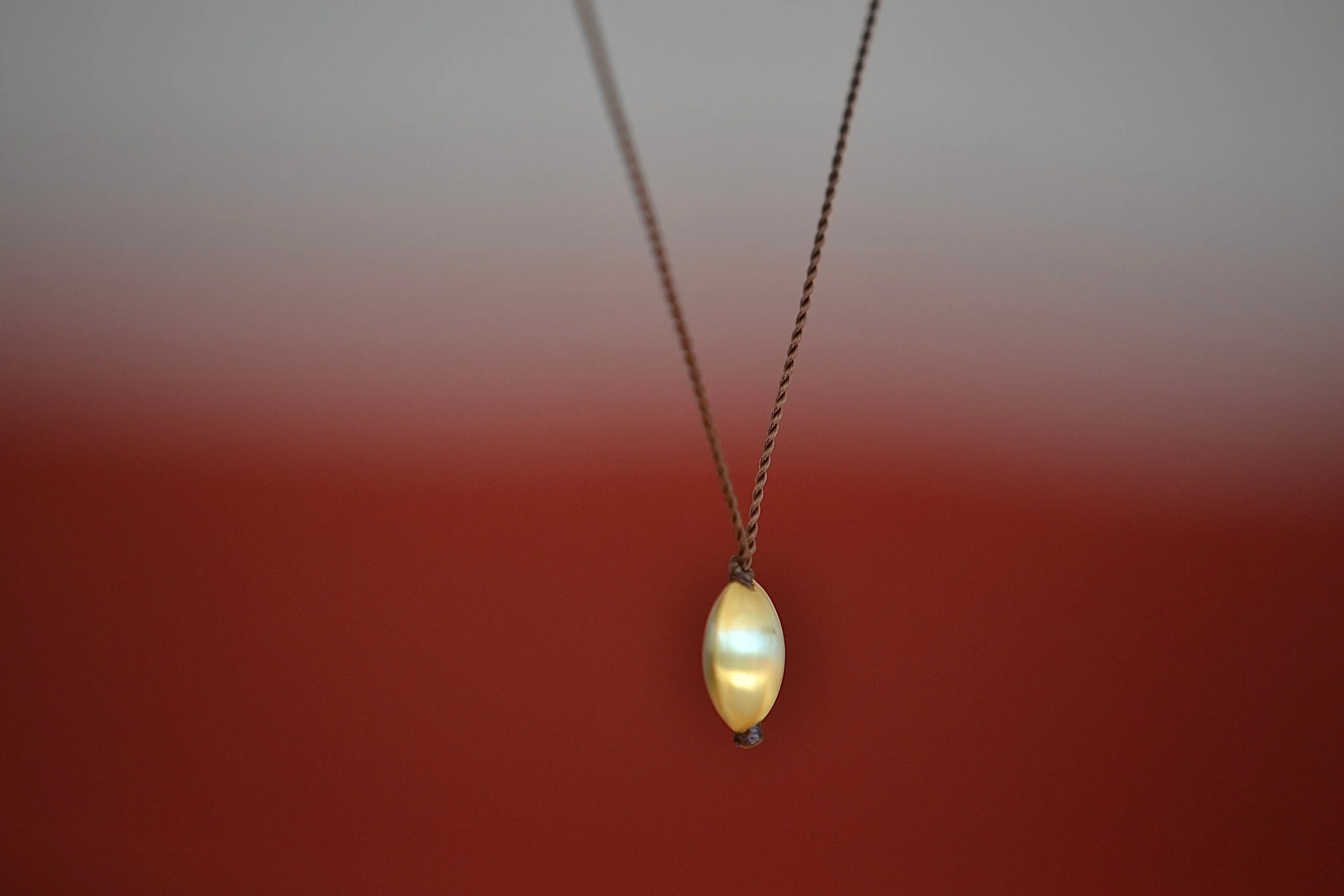 18k Gold Pendant Necklace Round