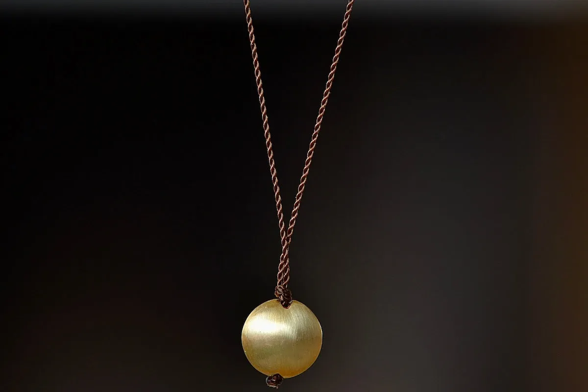 18k Gold Pendant Necklace Round