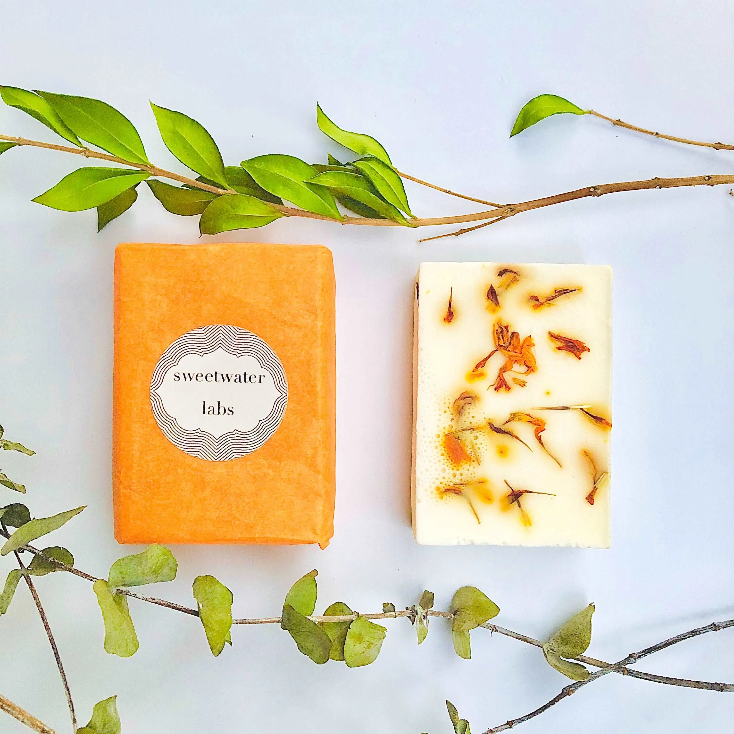 GOAT'S MILK SOAPS (GEORGIA PEACH). Ultra hydrating, smells like fresh peaches. 4-pack