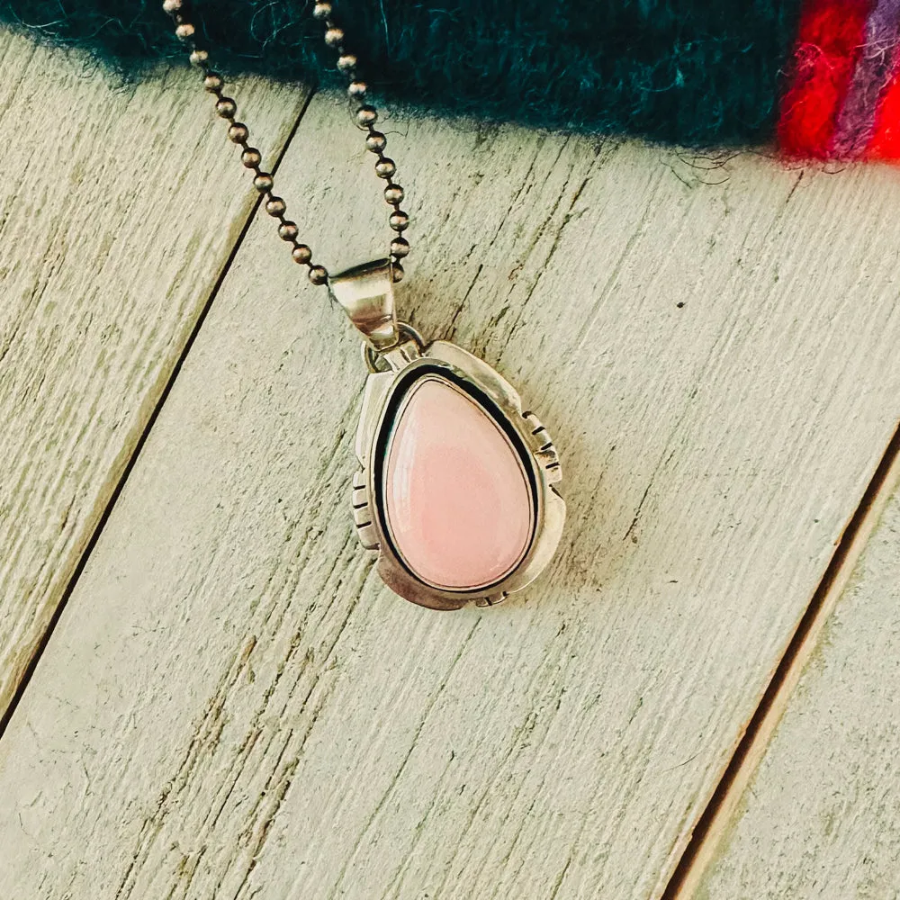 Perfect Simplicity Pink Conch Teardrop Pendant